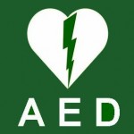In Nederland overlijden per jaar ruim 16.000 mensen door een plotselinge hartstilstand. Snelle reanimatie (beademen en hartmassage) en het gebruik van een AED vergroot het overlevingspercentage met 70%. De afkorting AED staat voor Automatische Externe Defibrillator. Dit is een apparaat waarmee bij een hartstilstand een elektrische schok kan worden toegediend om het hart weer aan het kloppen te krijgen.